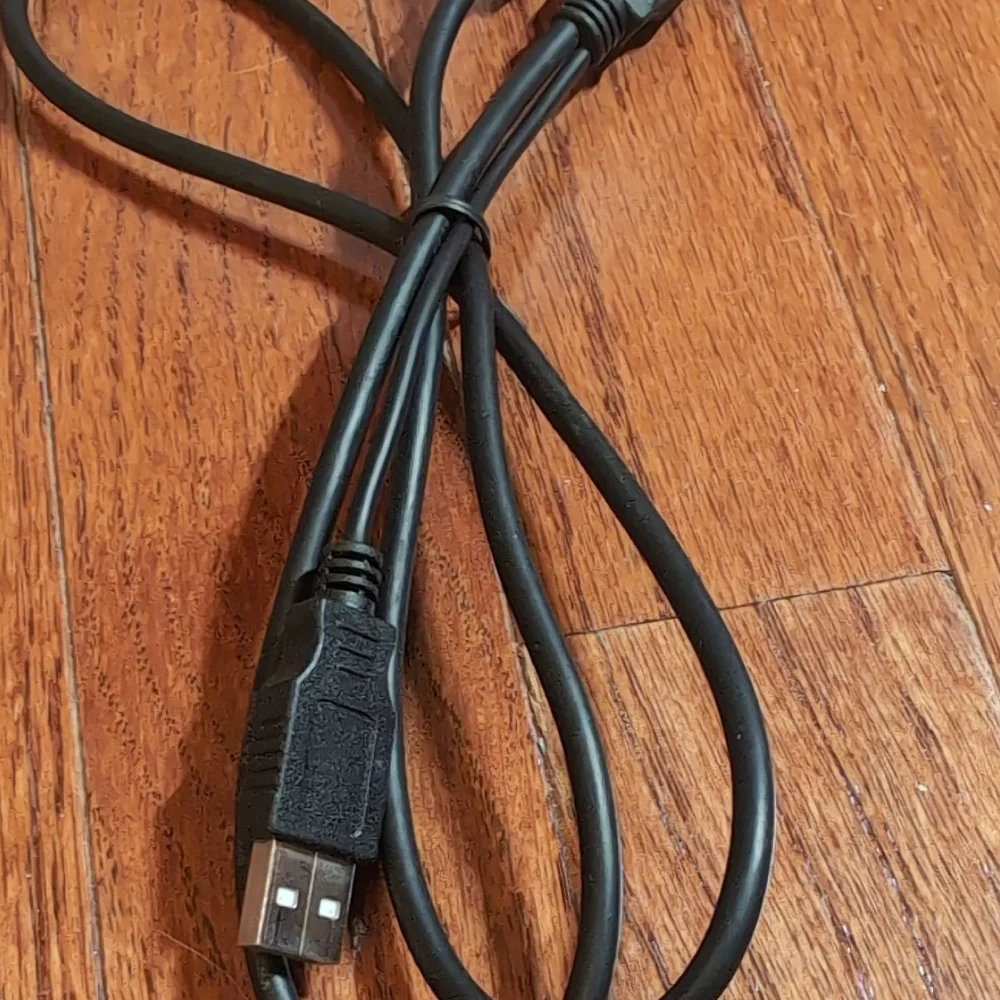 Starcom USB Y Cable Black Model YC150B